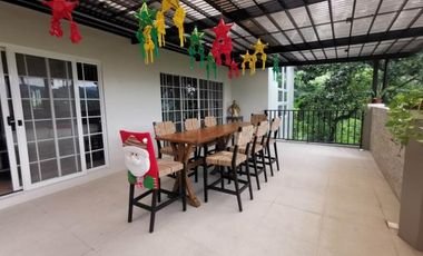Five Bedrooms House with Pool Near Cebu International School in Talamban