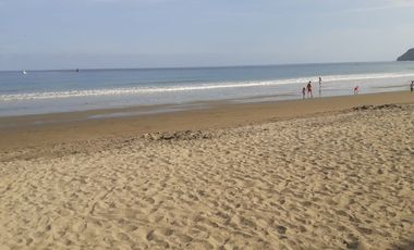 @Inversionista Turísticos En Venta Gran Lote en el malecón de Puerto Lopez Manabí Ecuador
