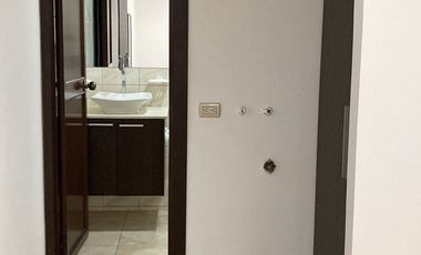 Se alquila suite en Alamos cerca del Riocentro norte - Tercer Piso alto (J Luna)