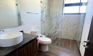 DEPARTAMENTO EN RENTA León,Gto; NYMPHE TOWERS, 140 m2, 2 REC, CUARTO DE SERVICIO, DE LUJO