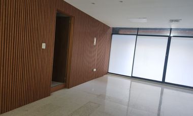 ALQUILO OFICINA EN CENTRO COMERCIAL CHIPICHAPE