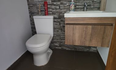 ALQUILO OFICINA EN CENTRO COMERCIAL CHIPICHAPE