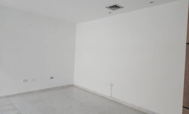 ALQUILO OFICINA EN CENTRO COMERCIAL CHIPICHAPE