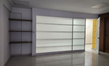 ALQUILO OFICINA EN CENTRO COMERCIAL CHIPICHAPE