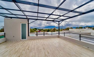 CASA A ESTRENAR! EN CHAPALA JALISCO, CONSTRUIDA EN UNA SOLA PLANTA, CON ROOF GARDEN Y VISTA HACIA LA LAGUNA!