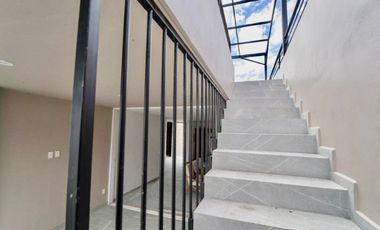 CASA A ESTRENAR! EN CHAPALA JALISCO, CONSTRUIDA EN UNA SOLA PLANTA, CON ROOF GARDEN Y VISTA HACIA LA LAGUNA!