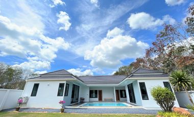 Peaceful U-shaped villa prime location 3 bedroom with private garden pool in Aonang,Krabi.