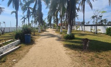 EN VENTA TERRENO BALNEARIO CON FRENTE DE PLAYA EN ACAPULCO PIE DE LA CUESTA LUCES E EL MAR