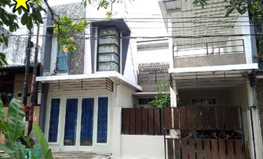 Rumah 2 Lantai Luas 96 di Bandara Pakis Saptoraya kota Malang