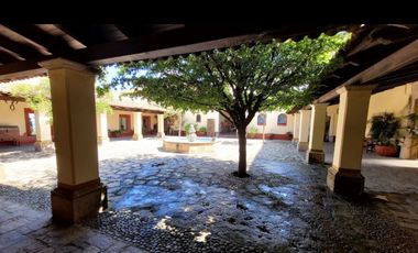 RESIDENCIA EN VENTA EN SANTA SOFÍA COUNTRY CLUB, COTO TEQUILEROS