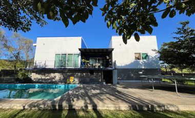 RESIDENCIA EN VENTA EN SANTA SOFÍA COUNTRY CLUB, COTO TEQUILEROS