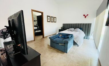 RESIDENCIA EN VENTA EN SANTA SOFÍA COUNTRY CLUB, COTO TEQUILEROS