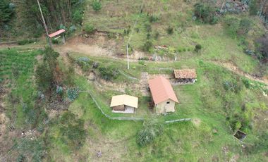 SE VENDE AMPLIO TERRENO EN SAN BARTOLOMÉ, SIGSIG, AZUAY.