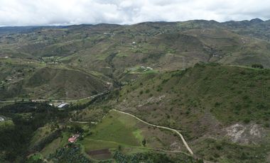 SE VENDE AMPLIO TERRENO EN SAN BARTOLOMÉ, SIGSIG, AZUAY.