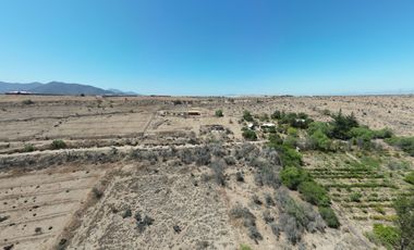 Se vende terreno de 17.000mts2 con casa en sector El Olivo de Ovalle