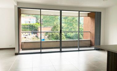 PR20442 Apartamento en arriendo en el sector Loma del Escobero