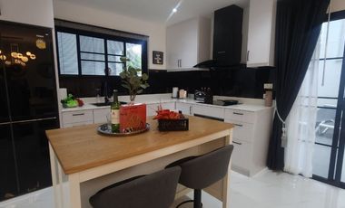 Escape to your private oasis in Gated Tropicana Garden – a luxurious 2-storey, 4 bed, 4 bath villa near the sea. This spacious haven awaits, yours for