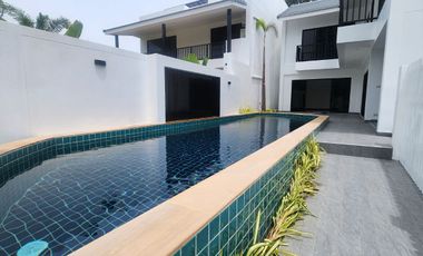 Escape to your private oasis in Gated Tropicana Garden – a luxurious 2-storey, 4 bed, 4 bath villa near the sea. This spacious haven awaits, yours for