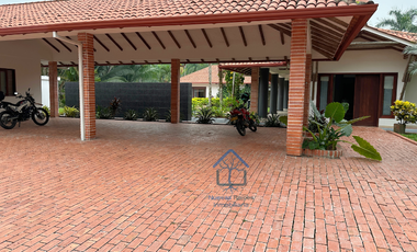 Exclusiva casa campestre en el condominio la primavera en Villavicencio