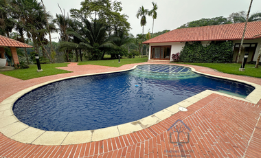 Exclusiva casa campestre en el condominio la primavera en Villavicencio