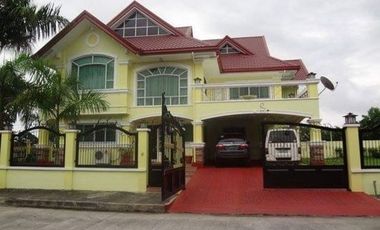 HOUSE AND LOT WITH FIVE BEDROOMS FOR SALE LOCATED IN ANGELES CITY
