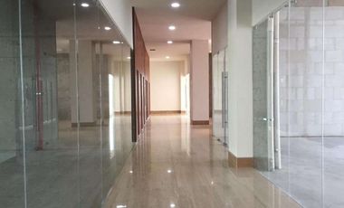 Oficina en Venta de 301 m² en Corporativo Titanium, El Campanario, Querétaro