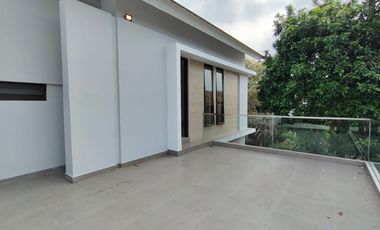 Rumah Baru Renovasi, Siap Huni dan Lokasi Bagus di Discovery Conserva Bintaro