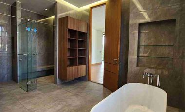 dijual rumah mewah sangat nyaman ditempati bebas banjir di kemang jakarta selatan