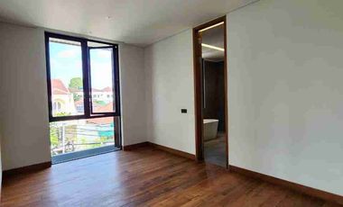 dijual rumah mewah sangat nyaman ditempati bebas banjir di kemang jakarta selatan