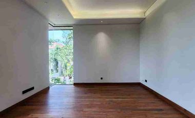 dijual rumah mewah sangat nyaman ditempati bebas banjir di kemang jakarta selatan