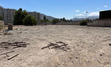 GRAN TERRENO COMERCIAL - CALLE PEDRO DE VALDIVIA.-
