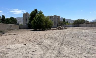 GRAN TERRENO COMERCIAL - CALLE PEDRO DE VALDIVIA.-