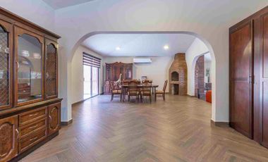 Quinta en venta en Escobedo | Cerca de Carretera Monterrey–Nuevo Laredo