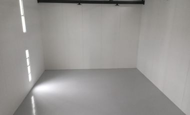 Bodega de alquiler en el Parque de Negocios Nexus, Autopista Narcisa de Jesús.