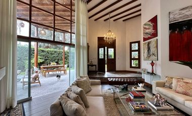 CASA DE CAMPO CON  PISCINA Y LINDA ARQUITECTURA 🔆🏡