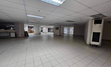 For Sale Commercial Space in Manila Total Floor Area 1,916.34sqm Along P. Ocampo (Vito Cruz) very near DLSU Selling Price: 421.5M (P220,000/sqm) VAT exclusive  Parking Slot can be bought separately 27 Parking Slot available