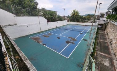 Lomas de Urdesa, Venta de Excelente Departamento 5 dormitorios amoblado con Vista a la ciudad y areas sociales