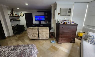 Lomas de Urdesa, Venta de Excelente Departamento 5 dormitorios amoblado con Vista a la ciudad y areas sociales