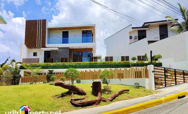 For Sale House Brand-new House with 6 Bedroom plus Swimming Pool in Talisay Cebu