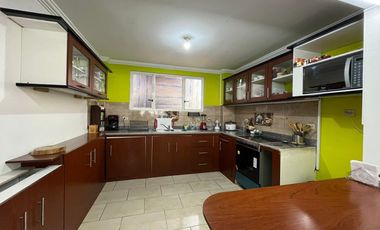 Casa rentera en venta en Loja