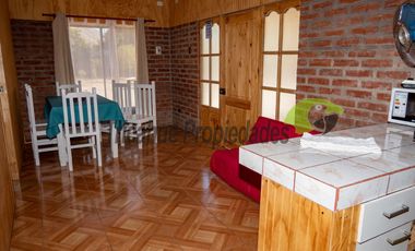 Parcela con casa, piscina y dos cabañas. Potencial turístico. Varillar, Valle del Elqui. $280 millones