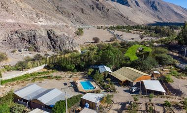 Parcela con casa, piscina y dos cabañas. Potencial turístico. Varillar, Valle del Elqui. $280 millones