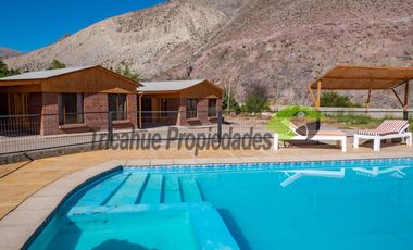 Parcela con casa, piscina y dos cabañas. Potencial turístico. Varillar, Valle del Elqui. $280 millones