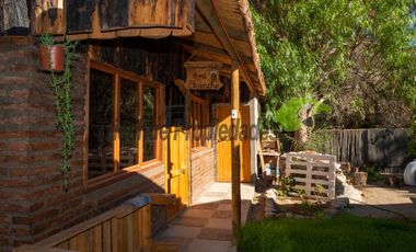 Parcela con casa, piscina y dos cabañas. Potencial turístico. Varillar, Valle del Elqui. $280 millones