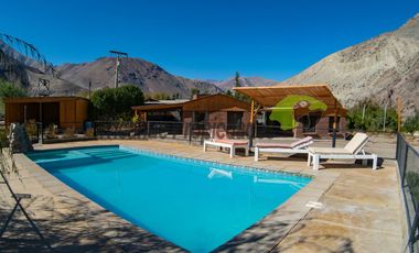 Parcela con casa, piscina y dos cabañas. Potencial turístico. Varillar, Valle del Elqui. $280 millones