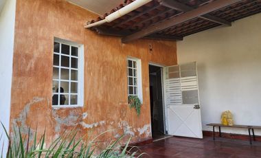 Casa campestre cerca de la laguna en Cajititlan.