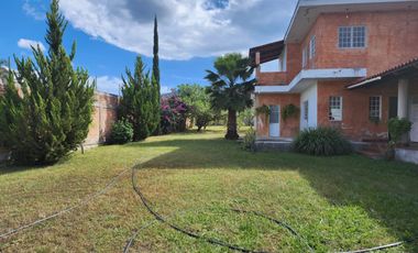 Casa campestre cerca de la laguna en Cajititlan.