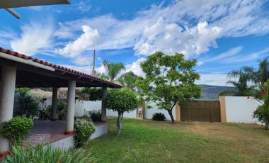 Casa campestre cerca de la laguna en Cajititlan.
