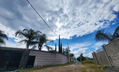Casa campestre cerca de la laguna en Cajititlan.