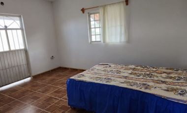 Casa campestre cerca de la laguna en Cajititlan.